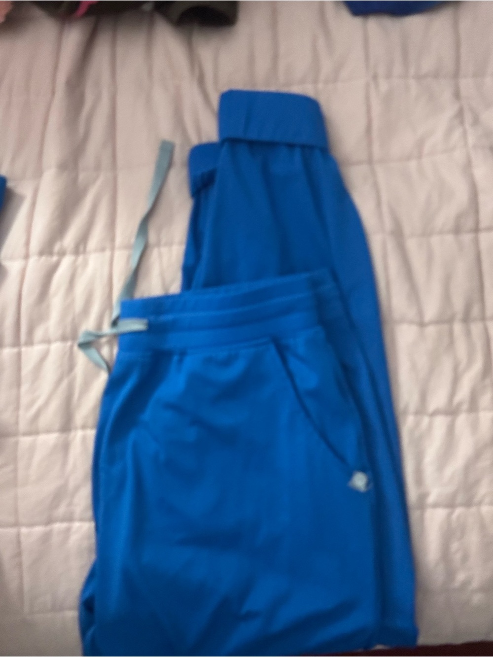 DOCTORS CHOICE scrub set ROYAL blue top Med & bottom LRG- never worn